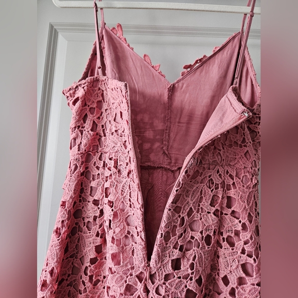 ASTR The Label Lace A Line Midi Dress Pink Mauve Size: Medium - Picture 10 of 16